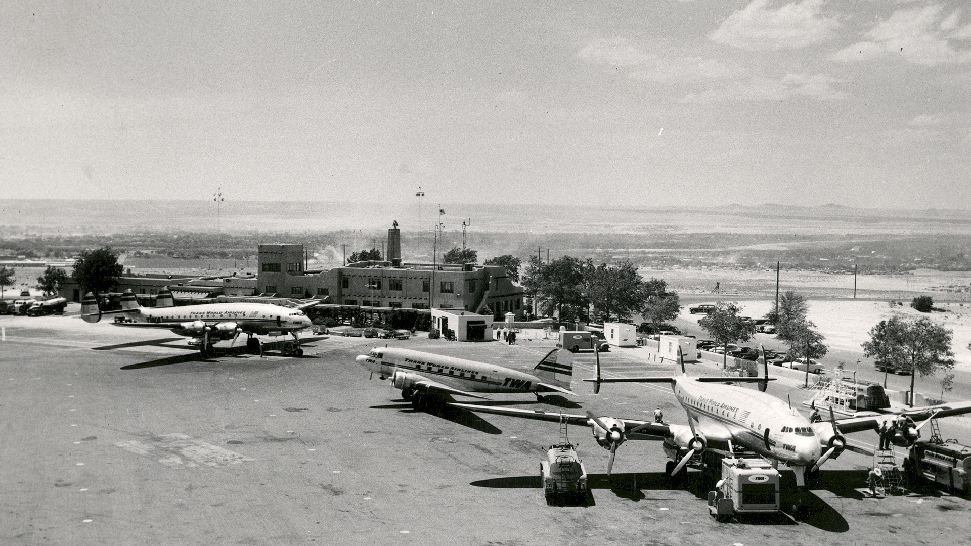 ABQ Sunport - History - 1950s TWA Lockheed Constellations